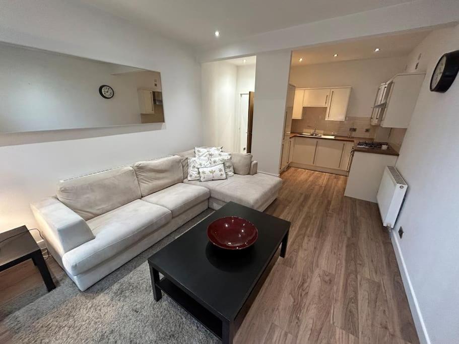 Spacious Central 2Bed Apartment 威姆斯洛 外观 照片